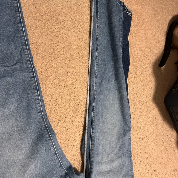 New never worn Gap 70’s flare high rise jeans. Size 33 regular - Picture 13 of 15